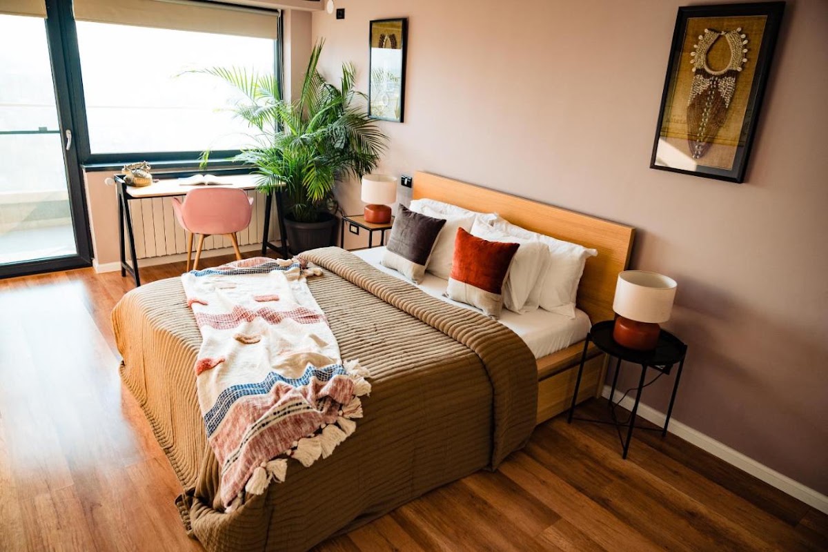 Foto von Rooftop Apt with Large Harbor View Terrace