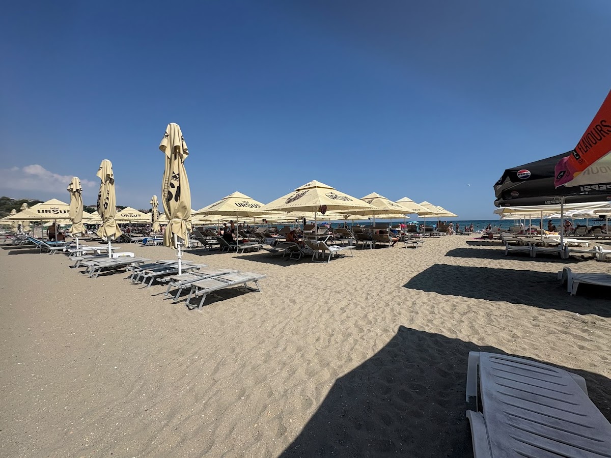 Fotografie de Anchor Beach Plaja Modern