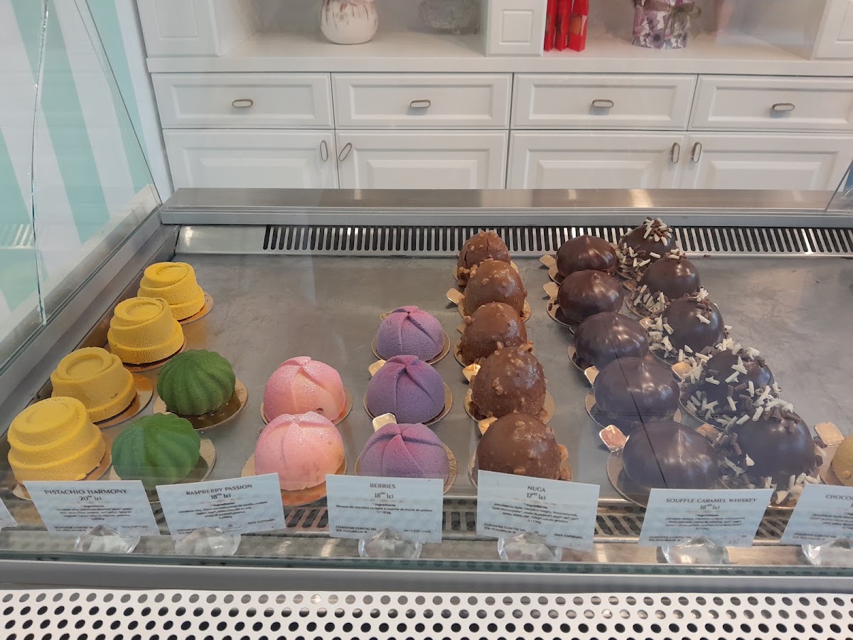 Photo of Le Caramel - Cofetarie Artizanală