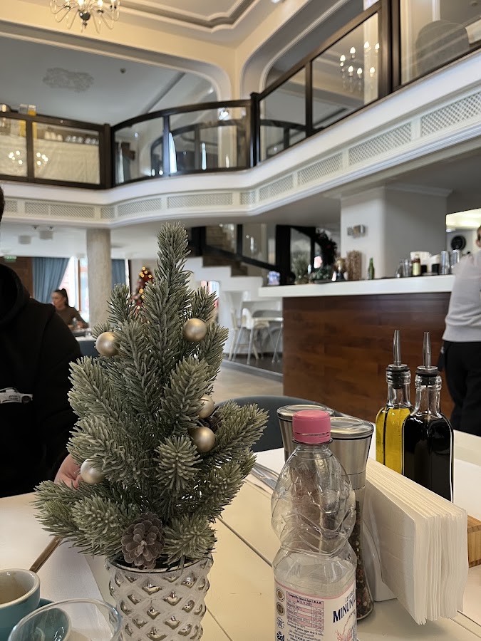 Foto di Restaurant Astoria Oradea
