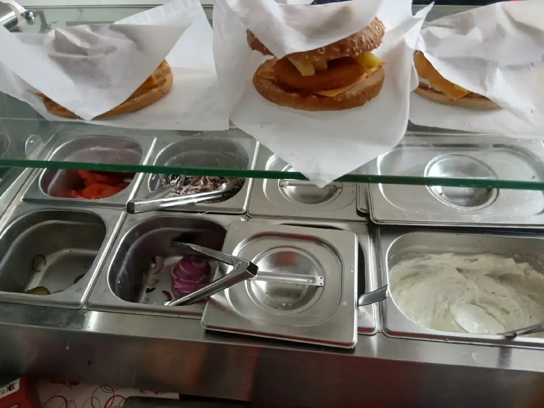 Photo of Fast-food E60 km16