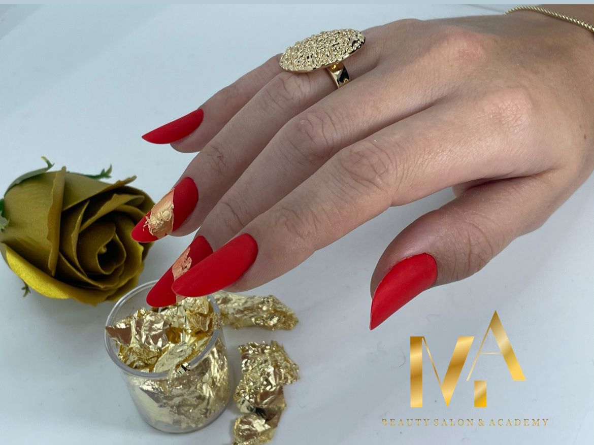 Foto di MA Beauty Salon & Academy Constanta. Salon & Cursuri Unghii cu Gel, Extensii Gene Constanta