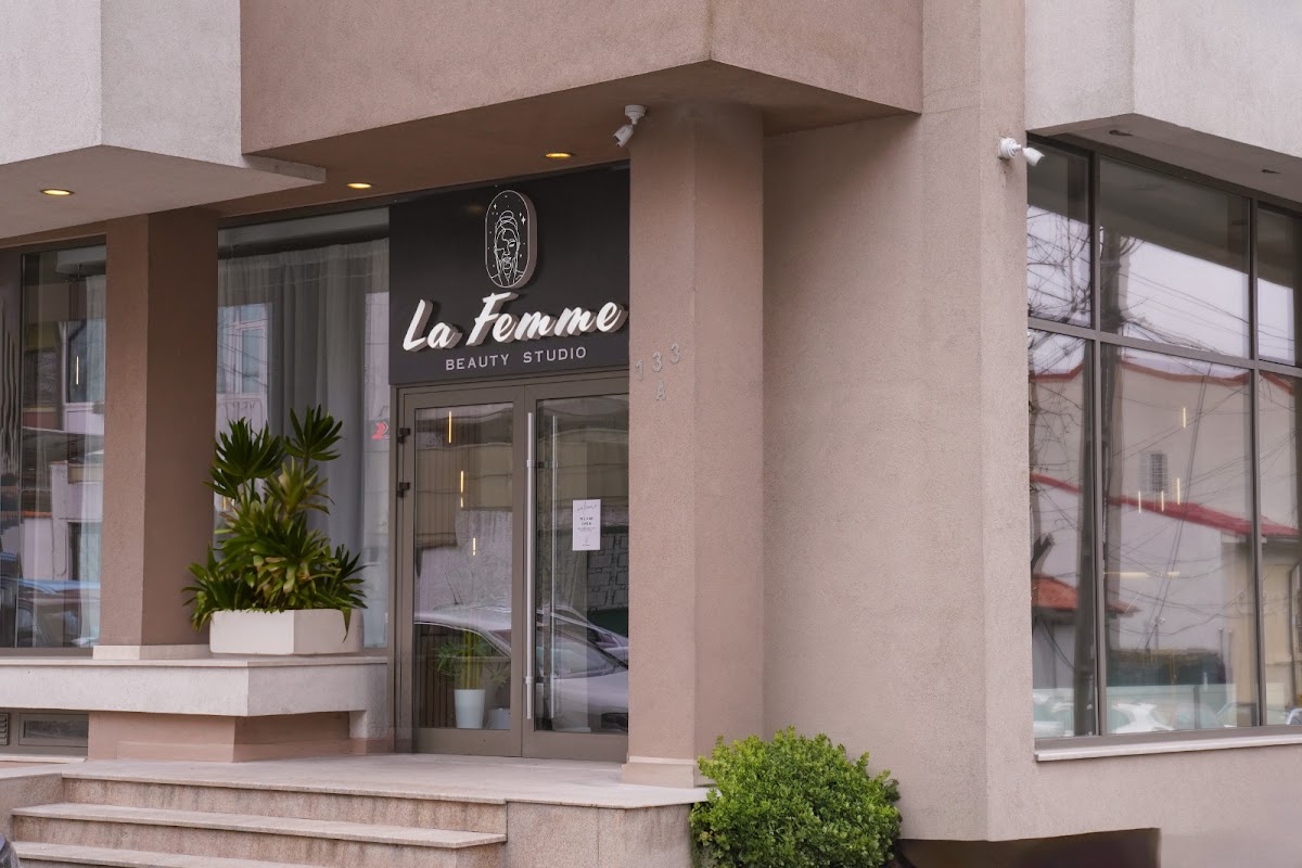 LA FEMME STUDIO – Epilare definitiva cu laser Constanta