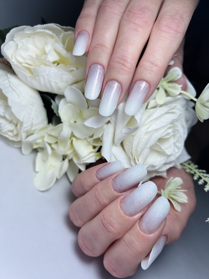 Photo of AM nails artist