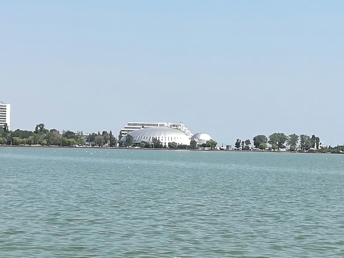 Foto di Pavilionul Expoziţional