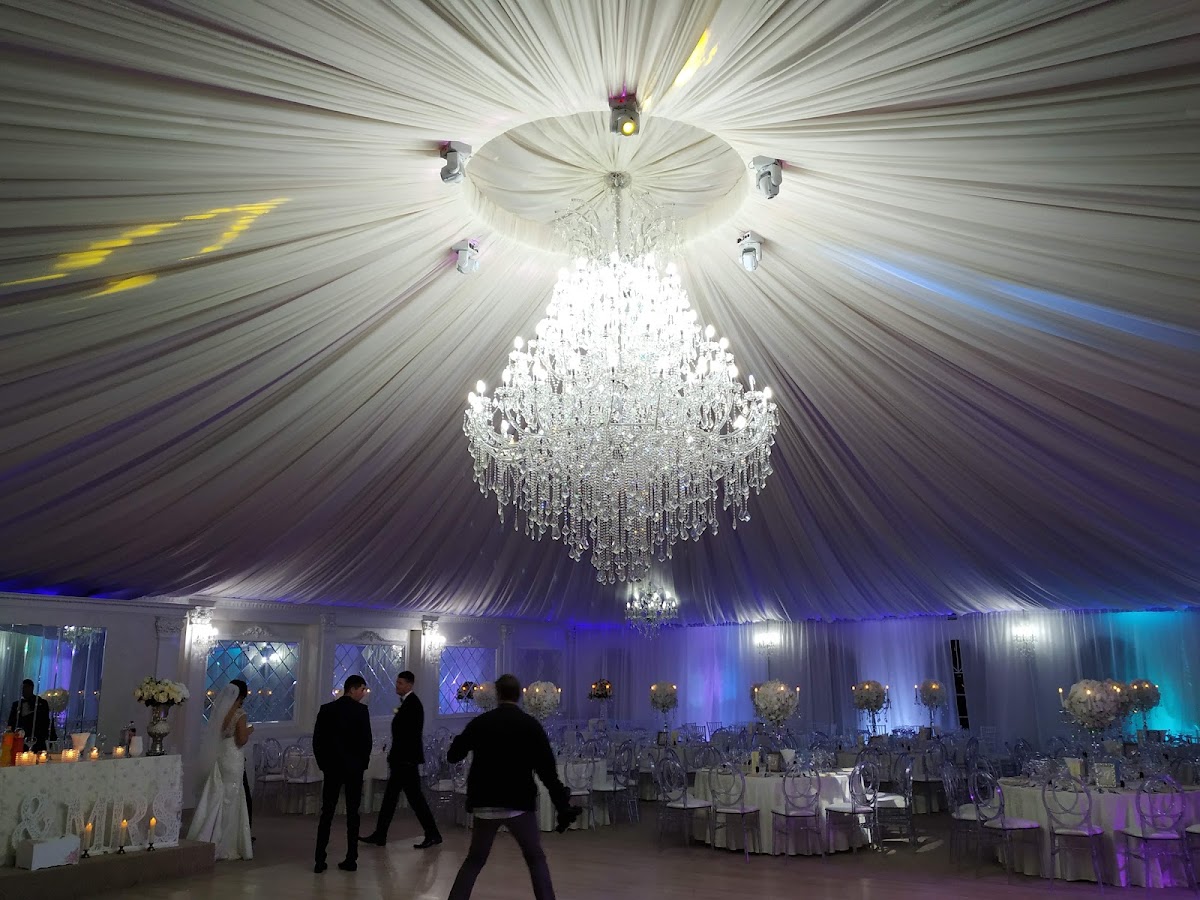 Fotografie de Complex Galla Ballroom