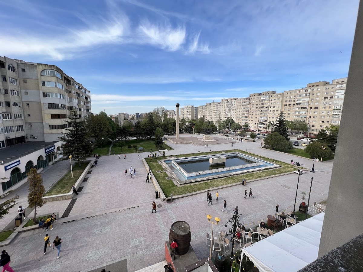 Foto di Parcul Regina Maria - Casa de Cultură