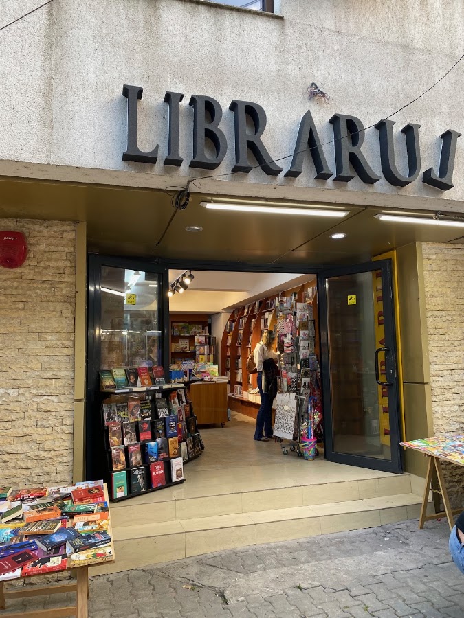 Fotografie cu Librarul