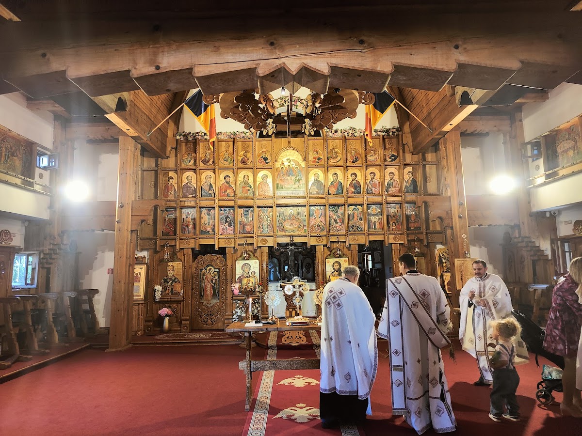 Photo de Biserica "Sfântul Mina"