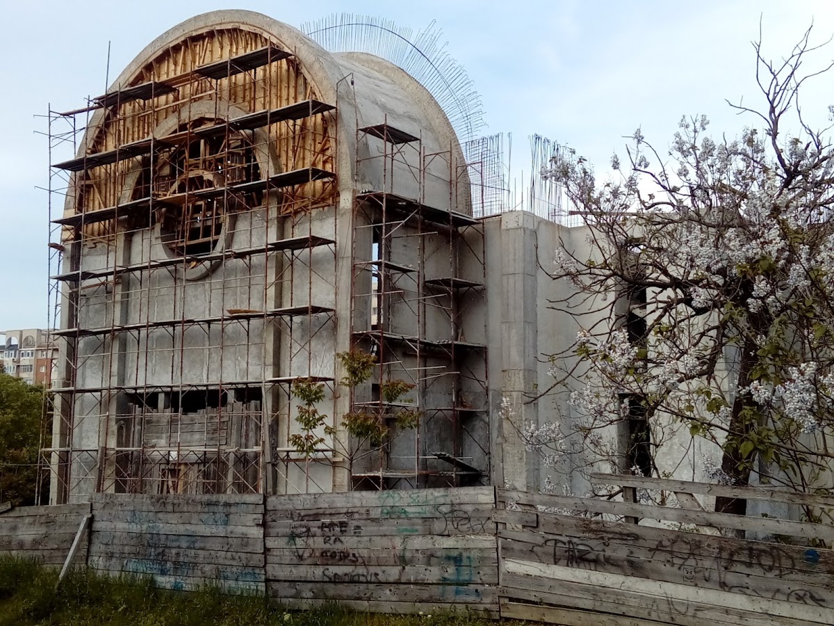 Foto von Catedrala Eroilor Neamului-in constructie