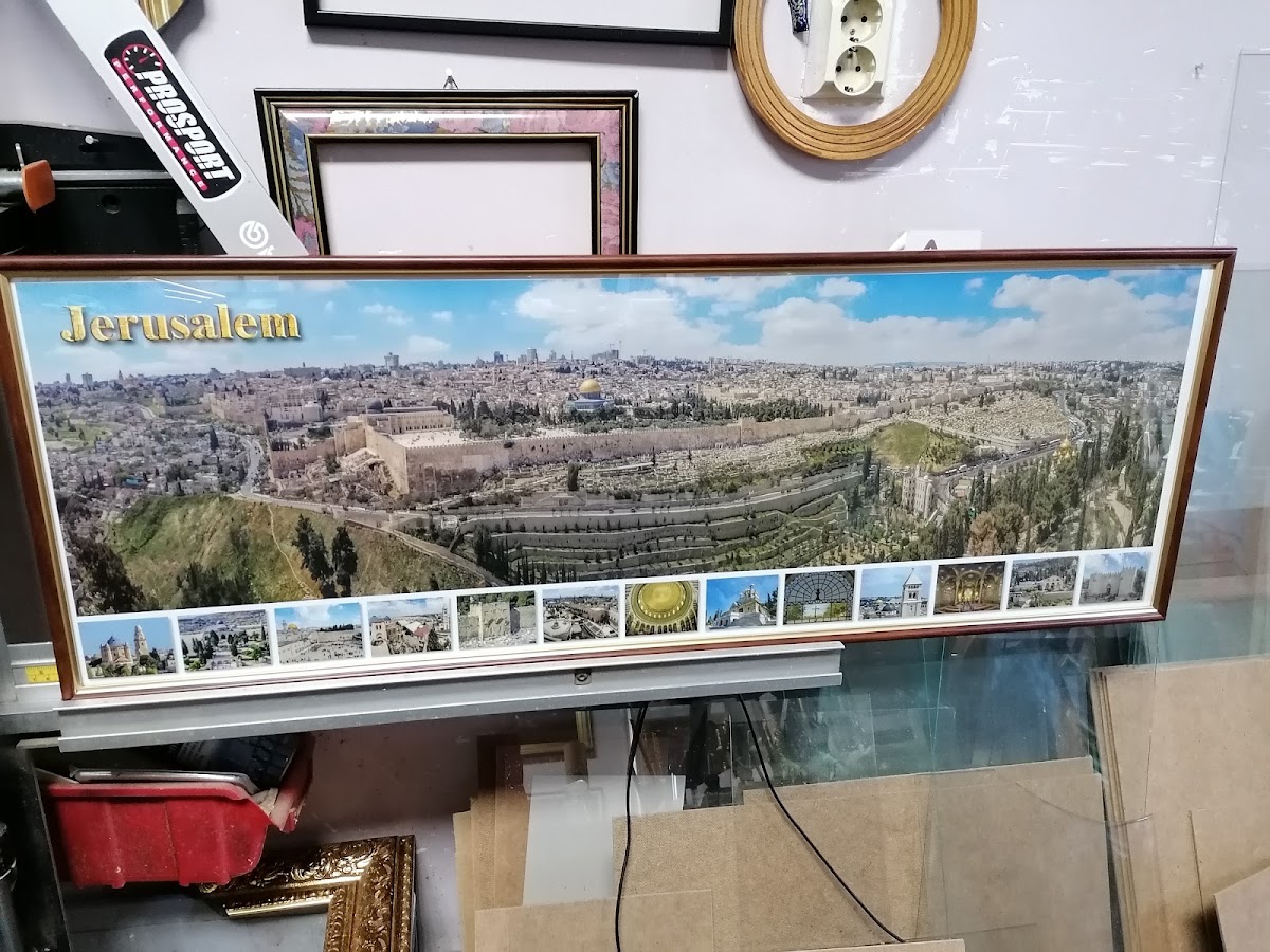 Photo of INRAMARI TABLOURI GOBLENURI RAME Constanta ART DECOR