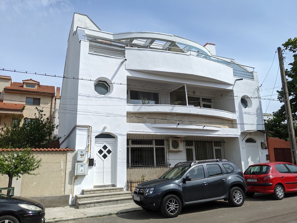 Photo de Infiintari Firme Constanta