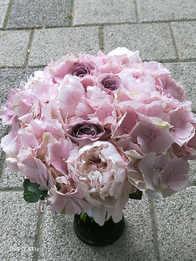 Photo of FLORARIA ANNA FLOWERS