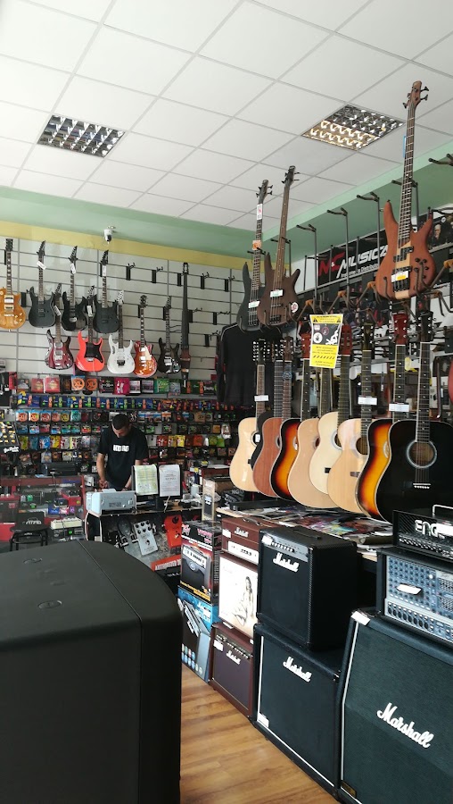 Photo de M&C Musical Instruments Constanta