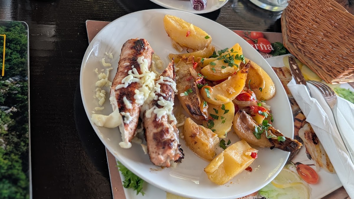 Foto von Taverna