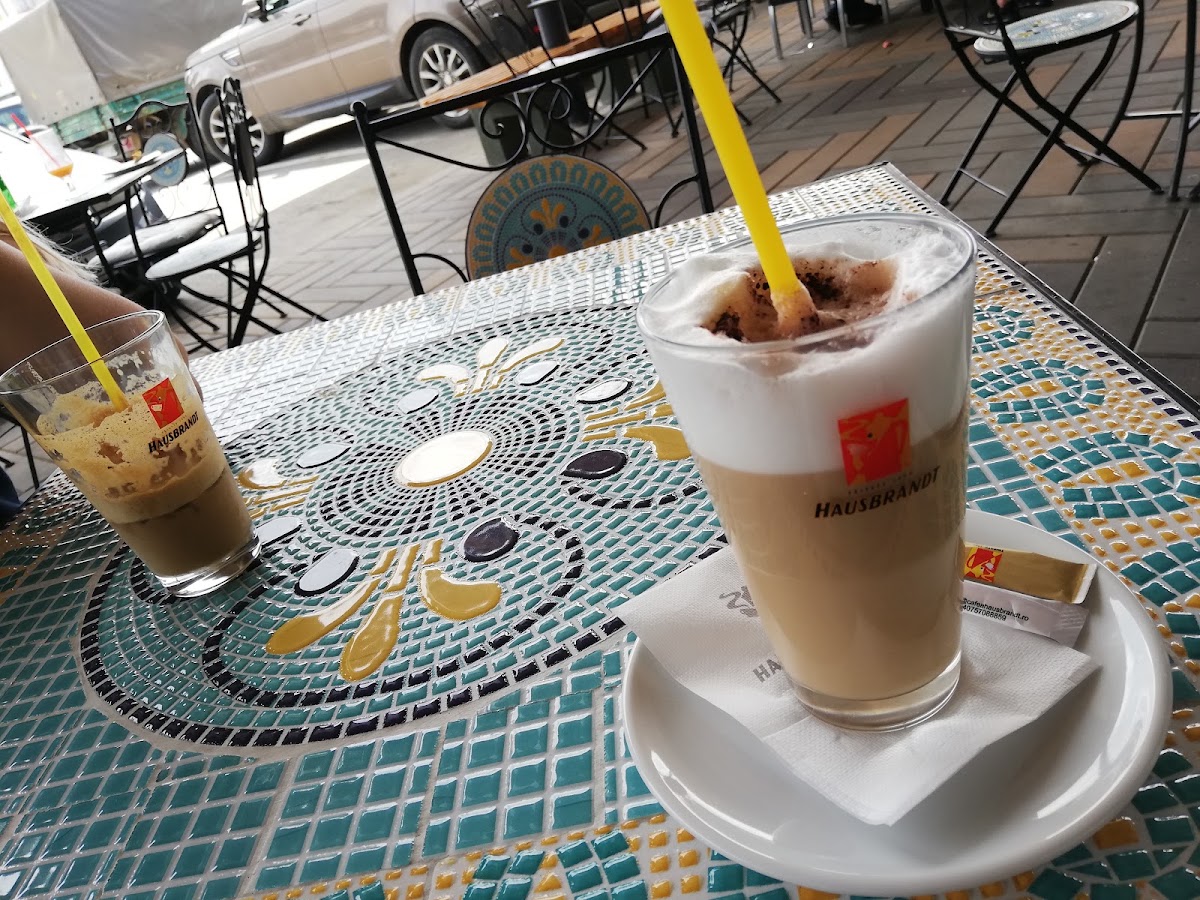 Photo de Mon Jardin (Patiserie Bistrița)