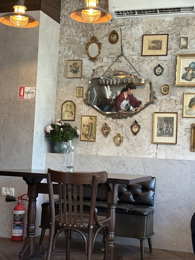 Photo of Pergament Specialty Coffee & Vintage Shop