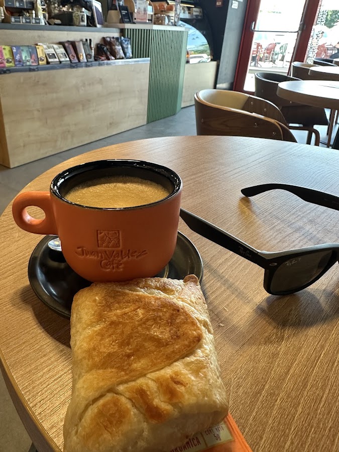 Foto von GUAU café y pan - Lipovei