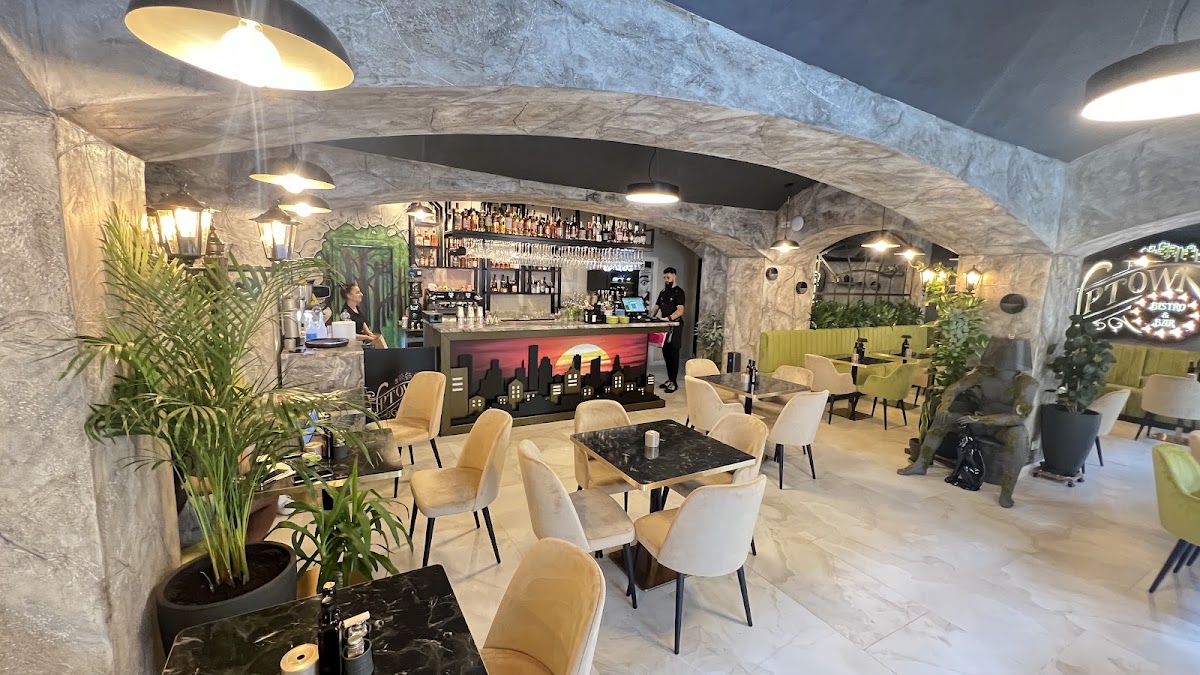 Photo of UpTown Kitchen&Lounge