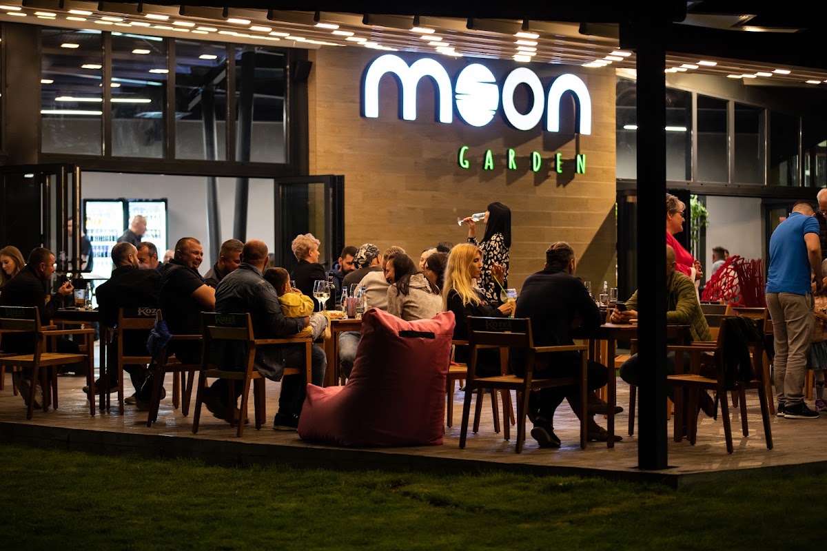 Foto di Restaurant MOON Garden Timișoara