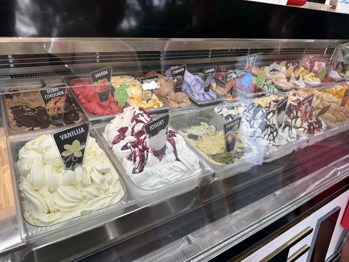 Fotografie de GELATERIA OBALA- Eiscafe