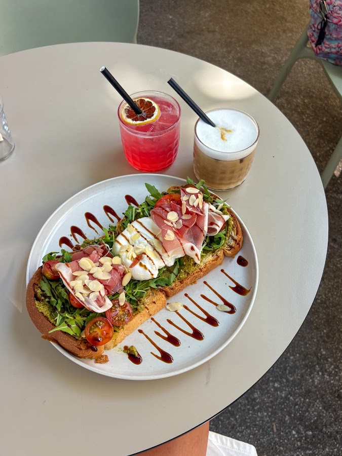 Foto di Stow Coffee Roasters Split — Specialty Coffee Shop