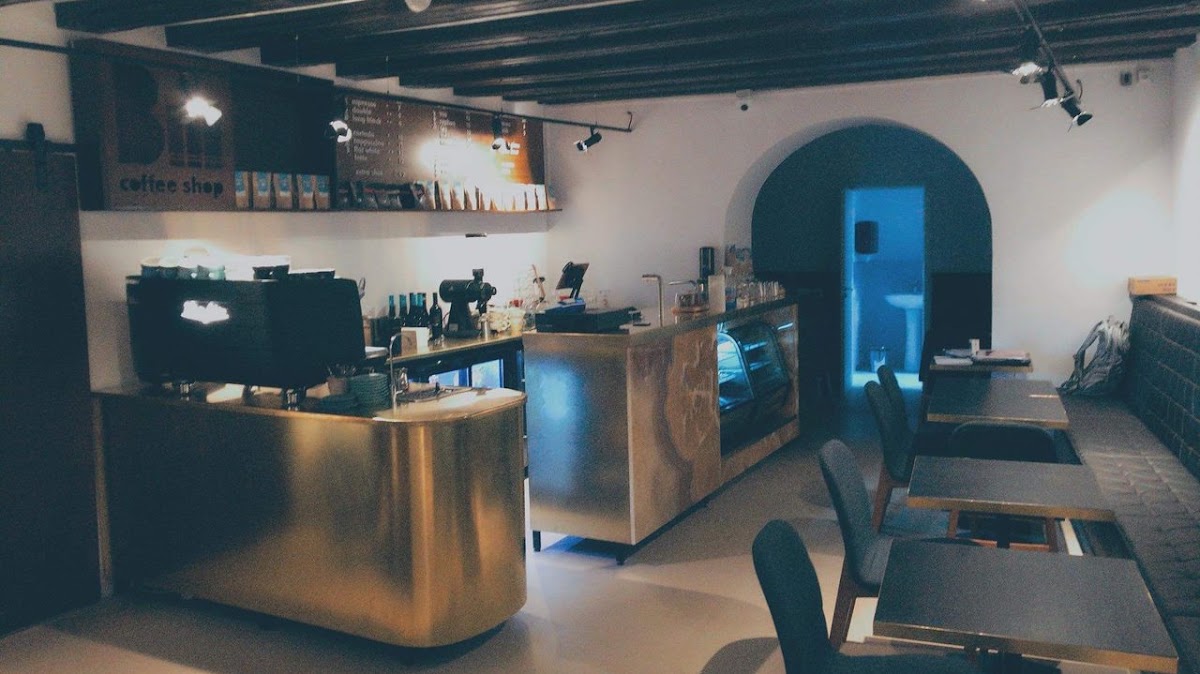 Fotografie a Librăriei-Cafenea