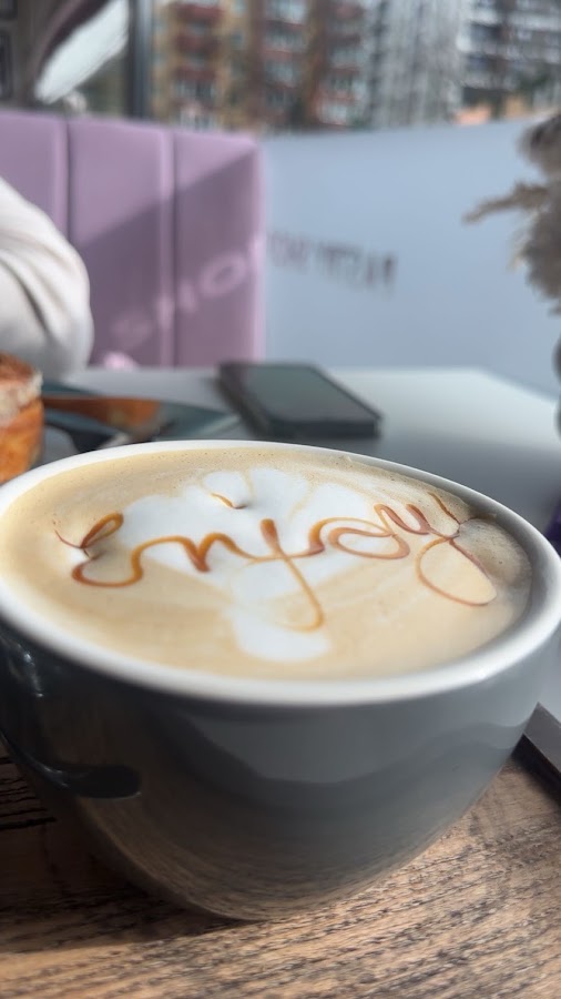 Photo de Lavender Cafe & Wine Bar
