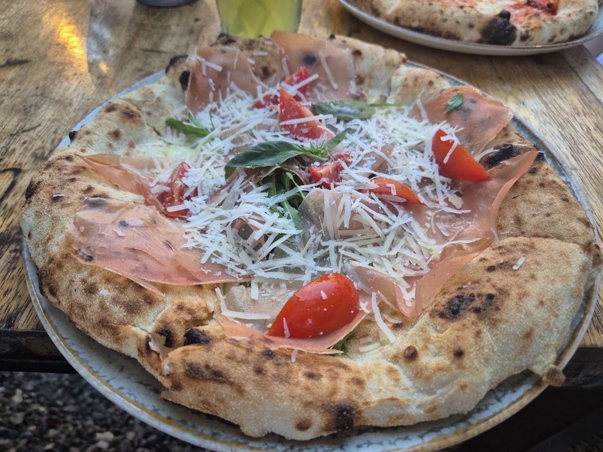 Foto von La Pizza Napoletana