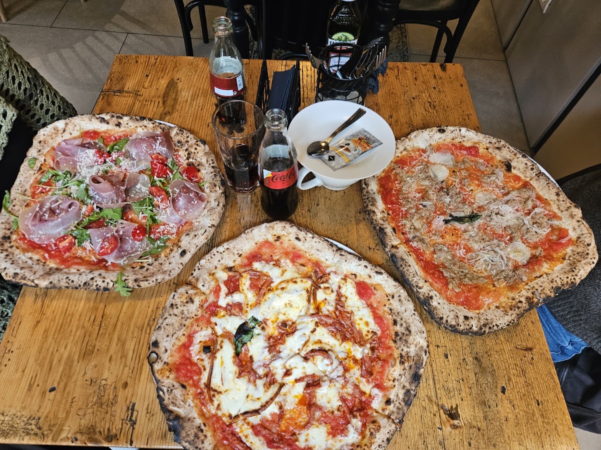 Fotografie de Cattedrale Pizzeria