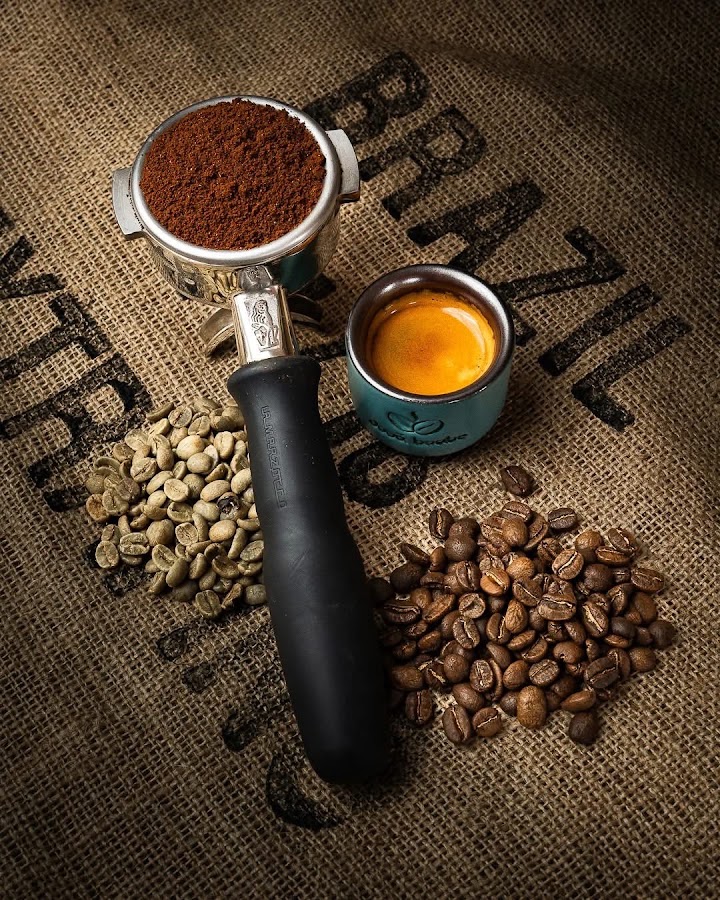 Foto von Cafeneaua Doua Boabe