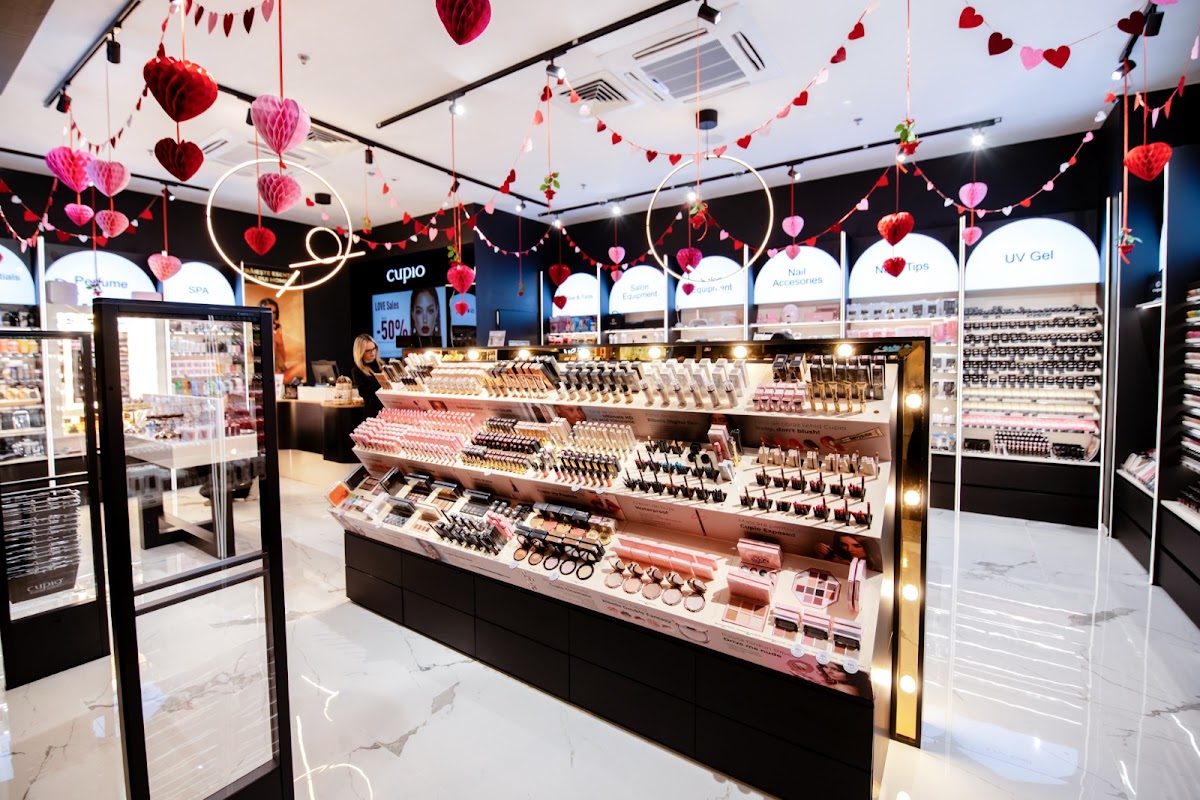 Photo of Cupio Iulius Mall Timisoara – Magazin de Manichiura & Makeup