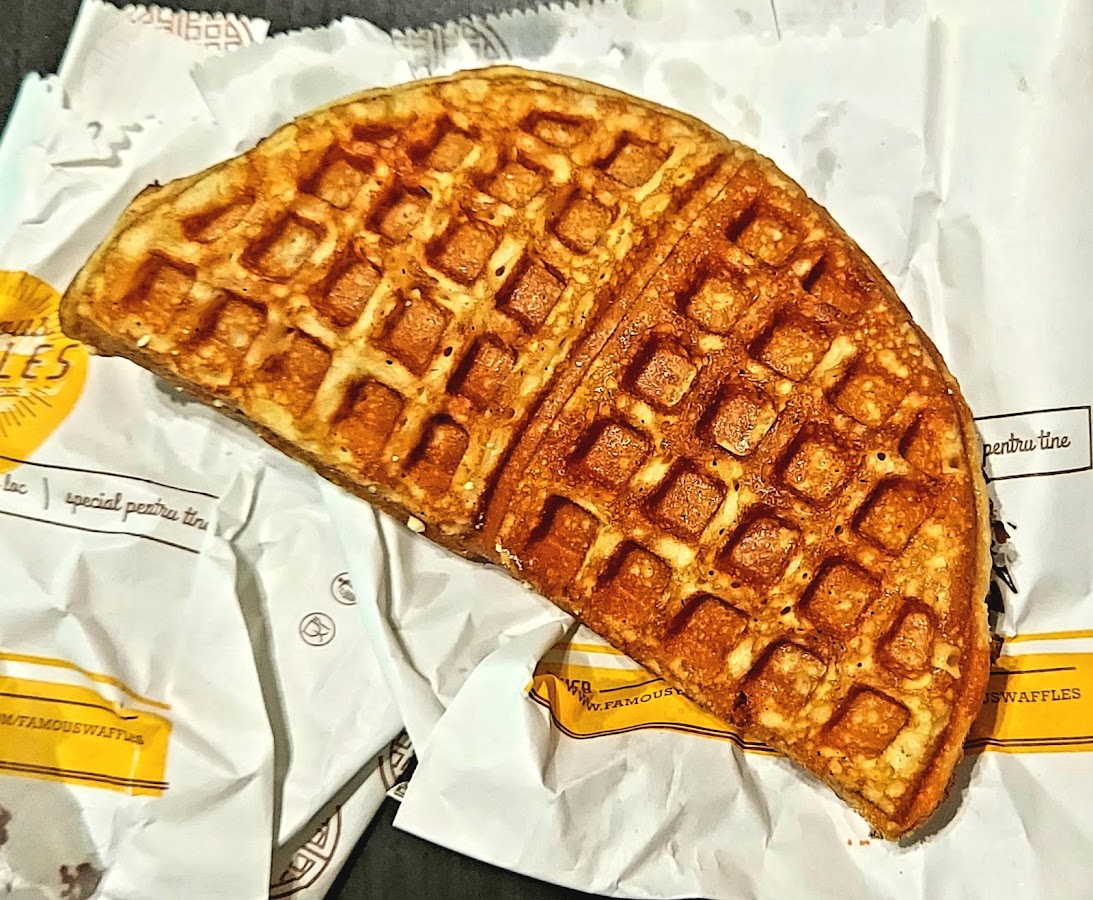Foto di Famous Waffles (Auchan Drumul Taberei)
