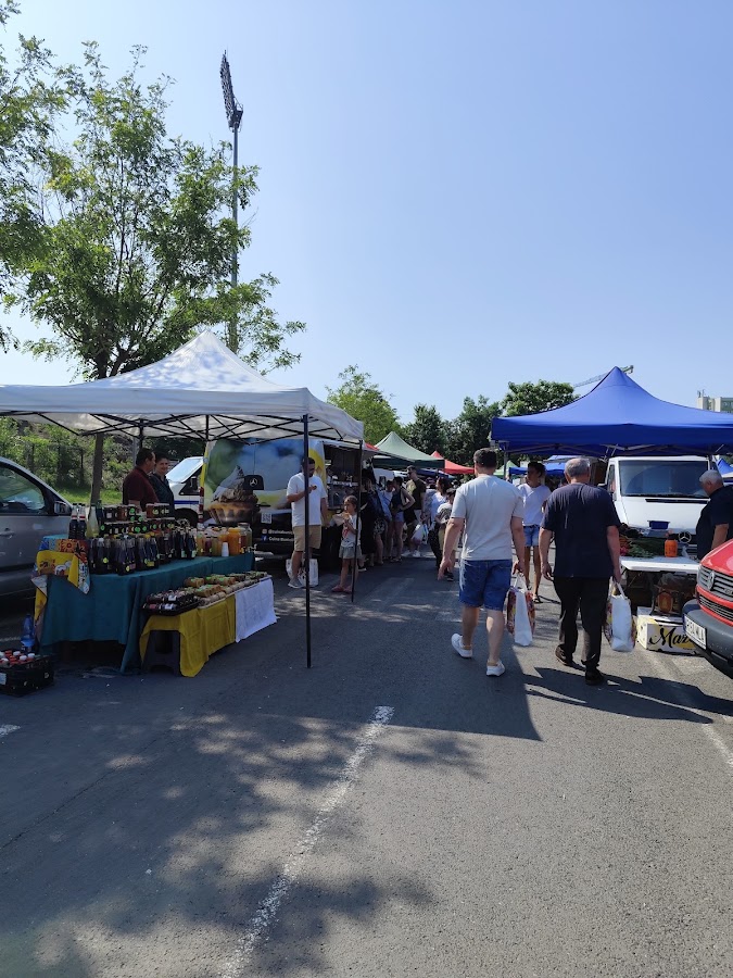 Foto di Piața agroalimentară de la stadion