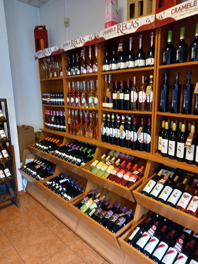 Foto von Stația cu Vin/Cramele Recaş