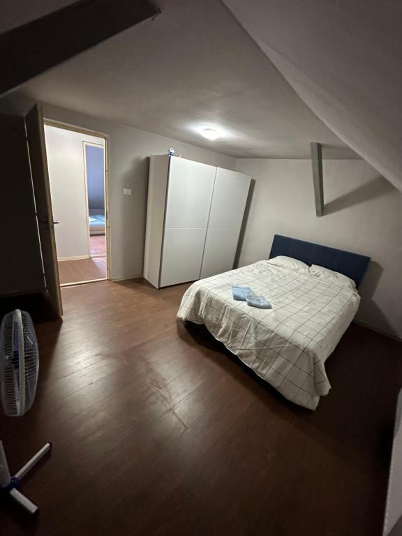 Photo of Serbian House