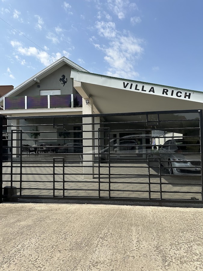 Photo of Villa Rich