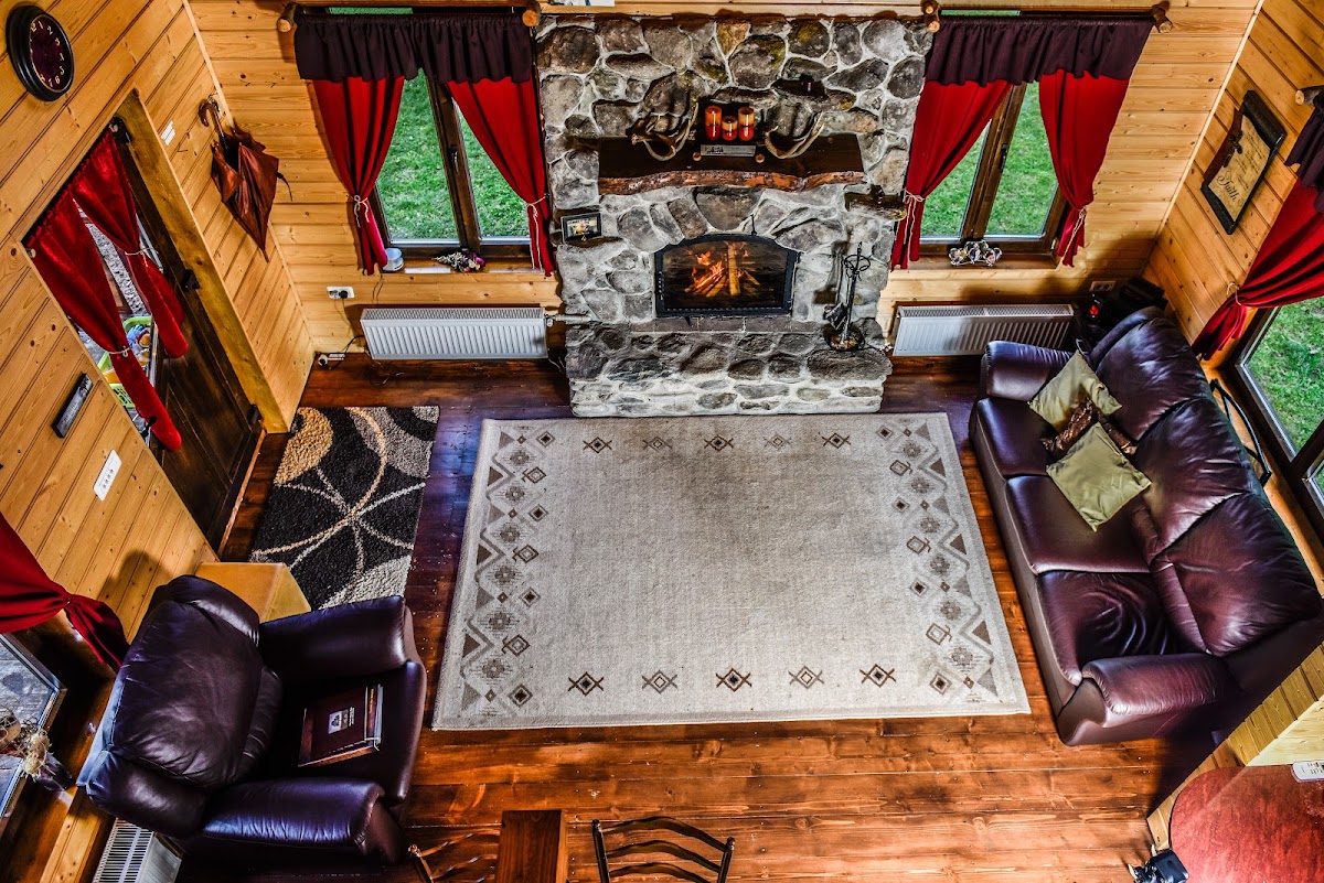 Fotografie de The Little Mountain Cabin