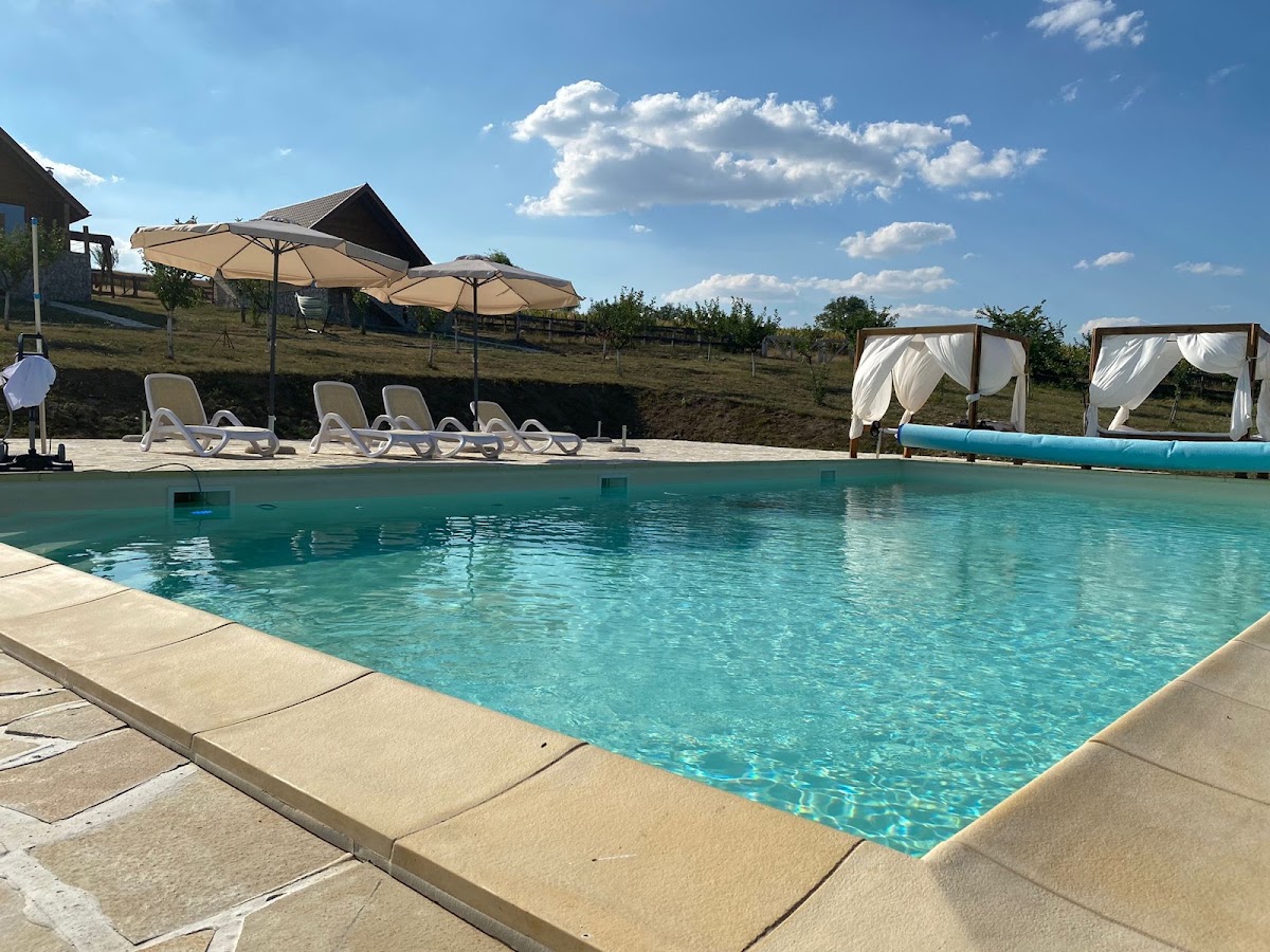 Fotografie de Escape by BIO Resort, Salciua Noua (Herneacova)