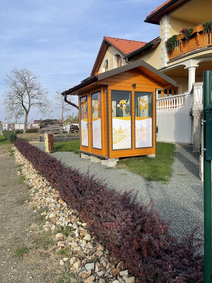 Foto von Căsuța cu brânzeturi Api Lacti Farm