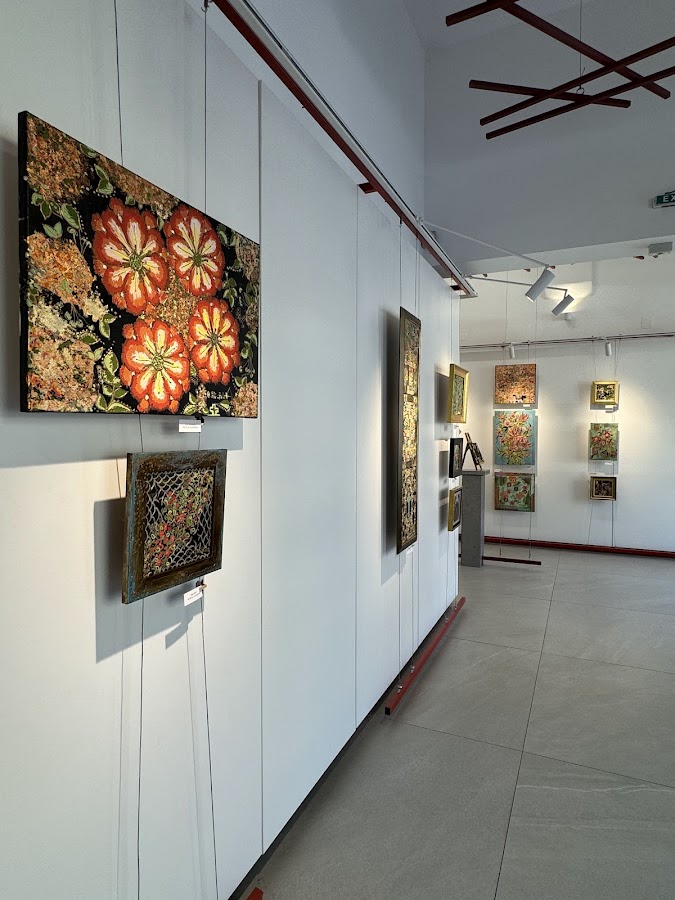 Fotografie de Galeria de Artă "Armonii Cromatice"
