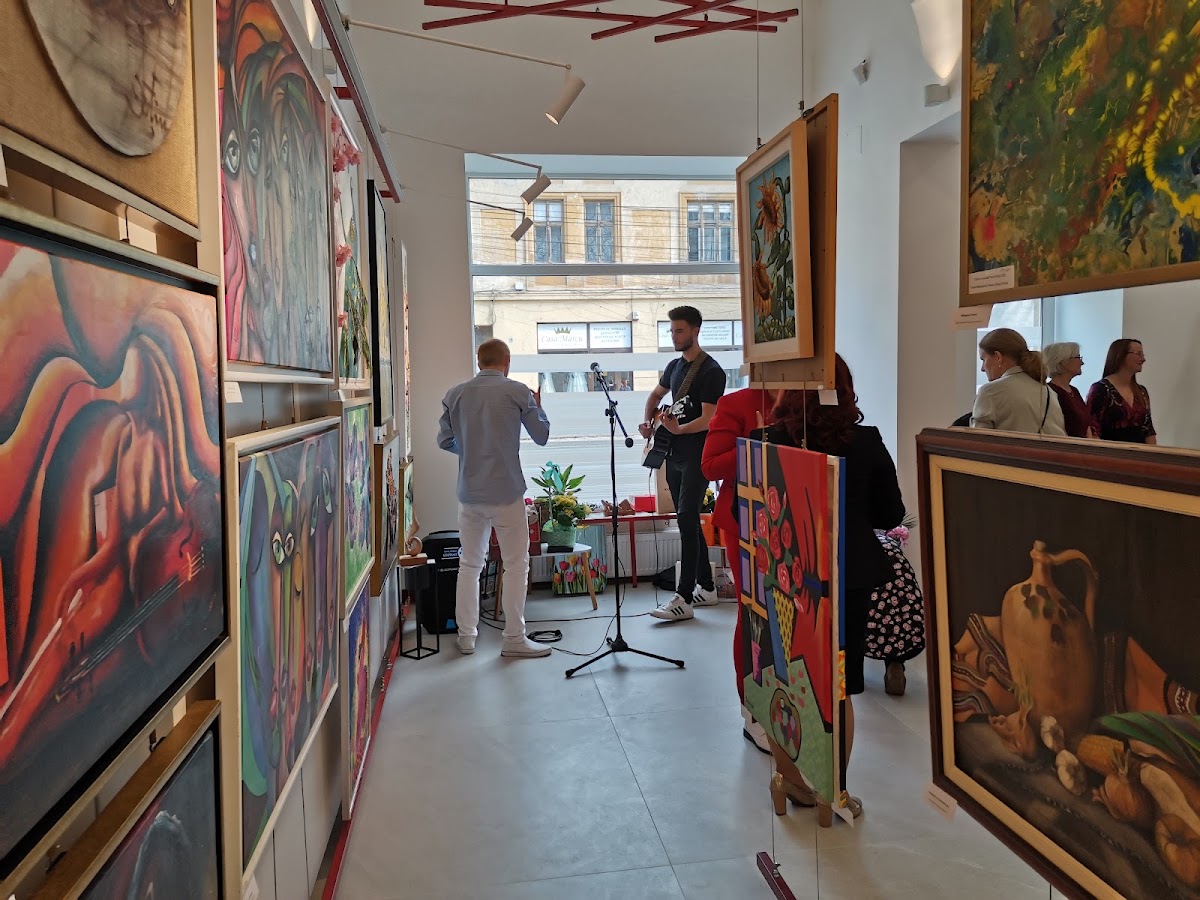 Fotografie de Galeria de Artă "Armonii Cromatice"