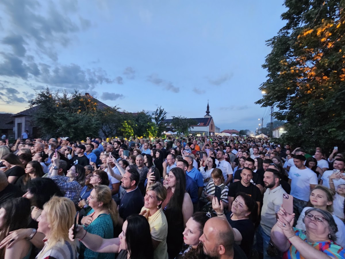 Foto di Căminul Cultural Moșnița Veche