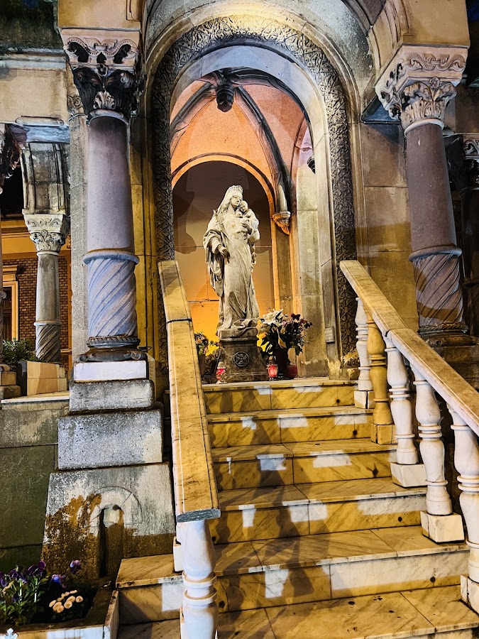 Photo de Monumentul Fecioara Maria