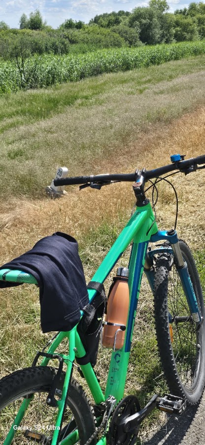 Foto von Km 24 bicycle trail