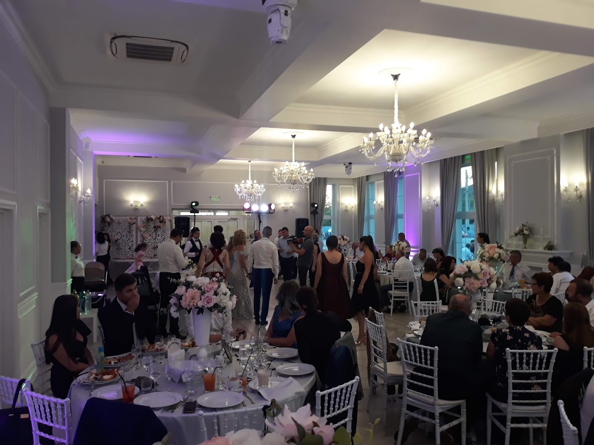 Photo de la Salle de Bal pour Événements d'Anne