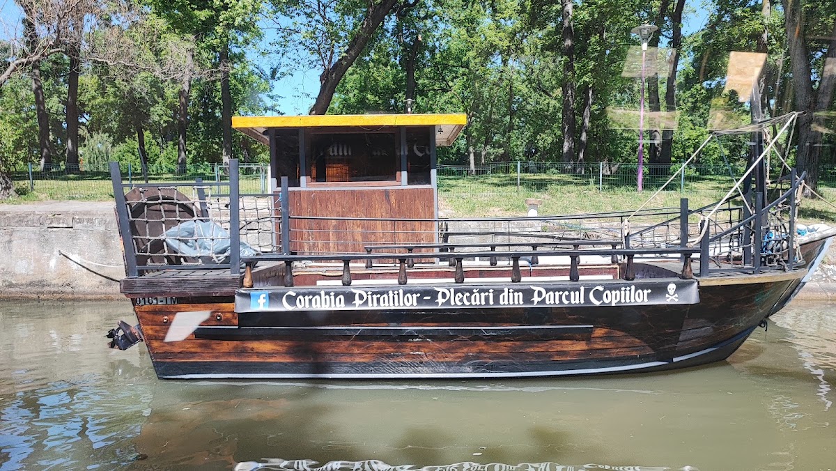 Photo of Corabia Piraților