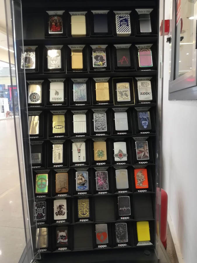 Fotografie de La Brichete - zippo store