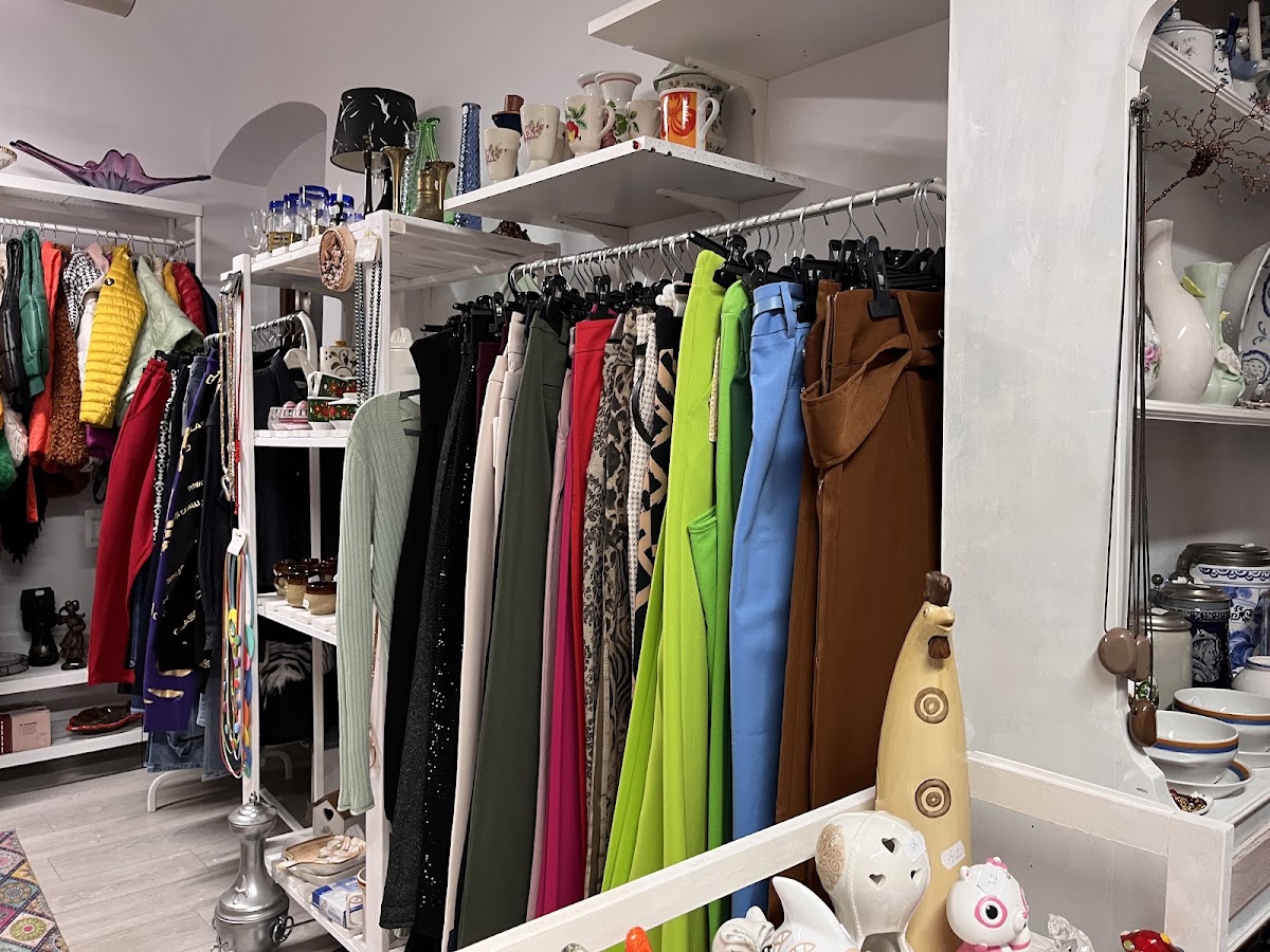 Photo of Emina Fashion Studio .