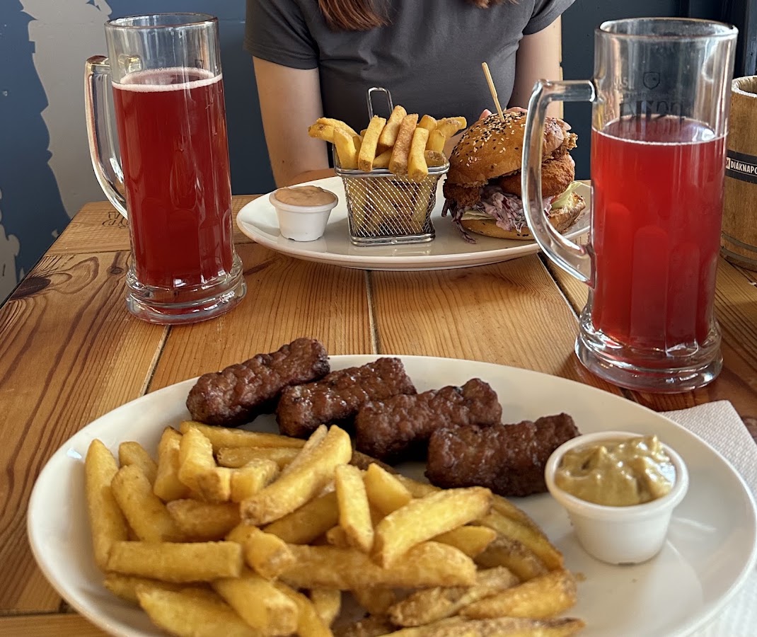 Foto von Tiltott Csíki Söröző